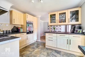 Kitchen- click for photo gallery